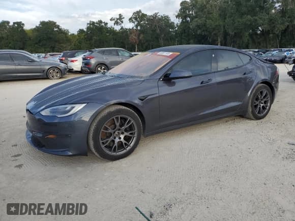 ✅ 2022 Tesla Model S Plaid • VIN: 5YJSA1E62NF468118 • Lot: 85561105. Wystawiony na Copart z przebiegiem 69 912 mil. Bezpłatny archiwum sprzedaży aukcyjnych z USA i szczegółowy raport historii pojazdu na DreamBid. Zdjęcie 1.