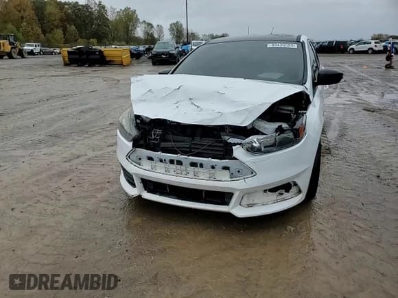 ✅ 2015 Ford Focus SE • VIN: 1FADP3K21FL209659 • Lot: 89435505. Wystawiony na Copart z przebiegiem 177 120 mil. Bezpłatny archiwum sprzedaży aukcyjnych z USA i szczegółowy raport historii pojazdu na DreamBid. Zdjęcie 14.