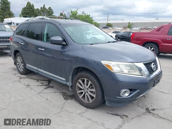 ✅ 2014 Nissan Pathfinder SV • VIN: 5N1AR2MM9EC625565 • Lot: 42137658. Listed on IAAI with 163,357 mi. Free auction sales archive from the USA and detailed vehicle history report at DreamBid. Image 1.