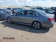 ✅ 2017 Mercedes-Benz E 300 Luxury • VIN: WDDZF4JB2HA171339 • Lot: 43375536. Wystawiony na IAAI z przebiegiem 64 135 mil. Bezpłatny archiwum sprzedaży aukcyjnych z USA i szczegółowy raport historii pojazdu na DreamBid. Zdjęcie 14.