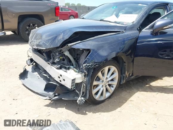 ✅ 2010 Lexus IS 250 • VIN: JTHCF5C28A5037757 • Lot: 42826319. Wystawiony na IAAI z przebiegiem 161 234 mil. Bezpłatny archiwum sprzedaży aukcyjnych z USA i szczegółowy raport historii pojazdu na DreamBid. Zdjęcie 6.