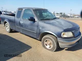 ✅ 1999 Ford F-150 XL • VIN: 2FTRX17L8XCB23329 • Lot: 41448347. Listed on IAAI with 223,517 mi. Free auction sales archive from the USA and detailed vehicle history report at DreamBid. Image 1.