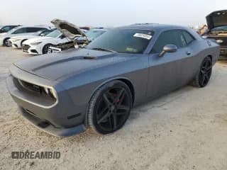 ✅ 2012 Dodge Challenger SRT-8 392 • VIN: 2C3CDYCJ5CH108526 • Lot: 76629354. Wystawiony na Copart z przebiegiem Nie podano. Bezpłatny archiwum sprzedaży aukcyjnych z USA i szczegółowy raport historii pojazdu na DreamBid. Zdjęcie 1.