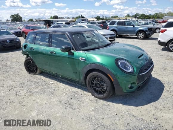 ✅ 2023 MINI Clubman Cooper S • VIN: WMWXJ1C09P2U08666 • Lot: 51829474. Wystawiony na Copart z przebiegiem 1 149 mil. Bezpłatny archiwum sprzedaży aukcyjnych z USA i szczegółowy raport historii pojazdu na DreamBid. Zdjęcie 4.