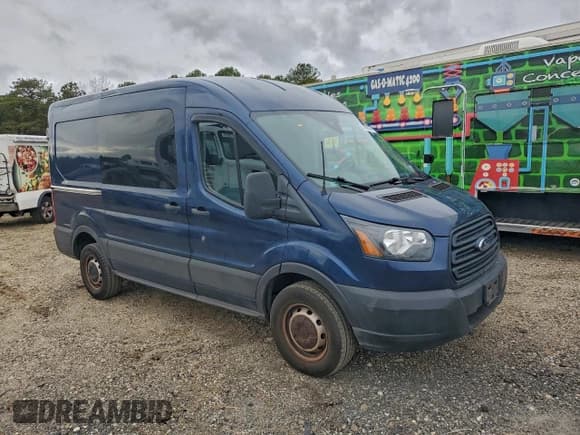 ✅ 2019 Ford Transit • VIN: 1FTYR1CM5KKB30019 • Lot: 93262635. Listed on Copart with 61,595 mi. Free auction sales archive from the USA and detailed vehicle history report at DreamBid. Image 4.