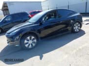 ✅ 2024 Tesla Model Y Long Range • VIN: 7SAYGDEE0RF078242 • Lot: 41808826. Wystawiony na IAAI z przebiegiem 59 581 mil. Bezpłatny archiwum sprzedaży aukcyjnych z USA i szczegółowy raport historii pojazdu na DreamBid. Zdjęcie 2.