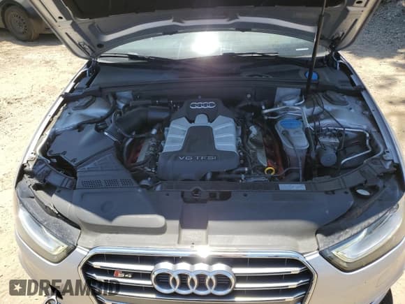 ✅ 2016 Audi S4 Premium Plus • VIN: WAUBGAFL1GA011411 • Lot: 60263985. Wystawiony na Copart z przebiegiem 81 894 mil. Bezpłatny archiwum sprzedaży aukcyjnych z USA i szczegółowy raport historii pojazdu na DreamBid. Zdjęcie 11.