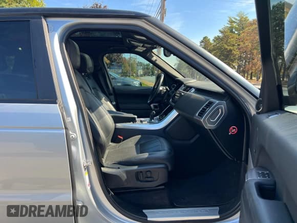 ✅ 2018 Land Rover Range Rover Sport • VIN: SALWR2RE1JA199784 • Lot: 84923745. Listed on Copart with 74,134 mi. Free auction sales archive from the USA and detailed vehicle history report at DreamBid. Image 5.