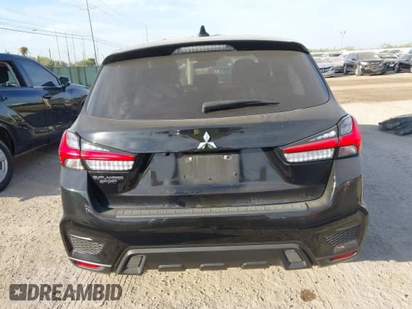 ✅ 2021 Mitsubishi Outlander ES • VIN: JA4APUAU2MU009168 • Lot: 43316709. Listed on IAAI with 27,685 mi. Free auction sales archive from the USA and detailed vehicle history report at DreamBid. Image 17.