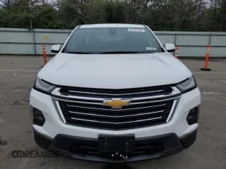 ✅ 2023 Chevrolet Traverse LT Cloth • VIN: 1GNERGKWXPJ175177 • Lot: 66147504. Wystawiony na Copart z przebiegiem 22 893 mil. Bezpłatny archiwum sprzedaży aukcyjnych z USA i szczegółowy raport historii pojazdu na DreamBid. Zdjęcie 5.