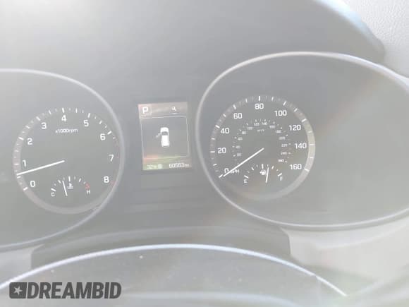 ✅ 2017 Hyundai Santa Fe 2.4L • VIN: 5XYZUDLB3HG452580 • Lot: 43900244. Listed on IAAI with 60,563 mi. Free auction sales archive from the USA and detailed vehicle history report at DreamBid. Image 7.