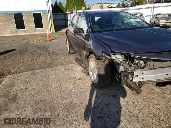 ✅ 2023 Toyota Camry LE • VIN: 4T1C11BKXPU094062 • Lot: 80136045. Wystawiony na Copart z przebiegiem 82 220 mil. Bezpłatny archiwum sprzedaży aukcyjnych z USA i szczegółowy raport historii pojazdu na DreamBid. Zdjęcie 14.