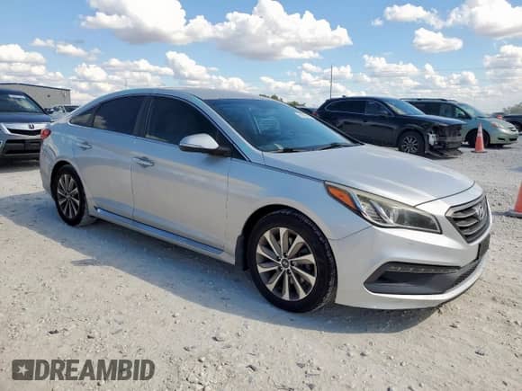2016 Hyundai Sonata Sport z VIN 5NPE34AF7GH381432, wystawiony jako Copart lot #84025495 z przebiegiem 158 593 mil mil oraz Szkoda całkowita • Salvage title. Historia ofert i sprzedaży dostępna na DreamBid. Obrazek 4.