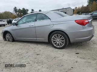 ✅ 2014 Chrysler 200 Limited • VIN: 1C3BCBFG1EN153470 • Лот: 91273115. Опубликован ранее на Copart с пробегом 55 219 миль. Бесплатный доступ к архиву аукционных продаж из США и подробный отчёт об истории автомобиля на DreamBid. Изображение 2.