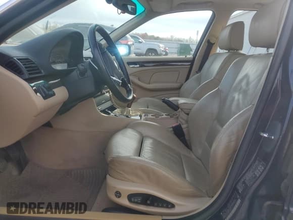 ✅ 2000 BMW 3 Series 328i • VIN: WBAAM5336YKG17365 • Lot: 93065405. Wystawiony na Copart z przebiegiem 159 475 mil. Bezpłatny archiwum sprzedaży aukcyjnych z USA i szczegółowy raport historii pojazdu na DreamBid. Zdjęcie 7.