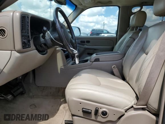 ✅ 2005 Chevrolet Suburban LS • VIN: 3GNFK16Z35G212773 • Lot: 68737765. Listed on Copart with 491,054 mi. Free auction sales archive from the USA and detailed vehicle history report at DreamBid. Image 7.
