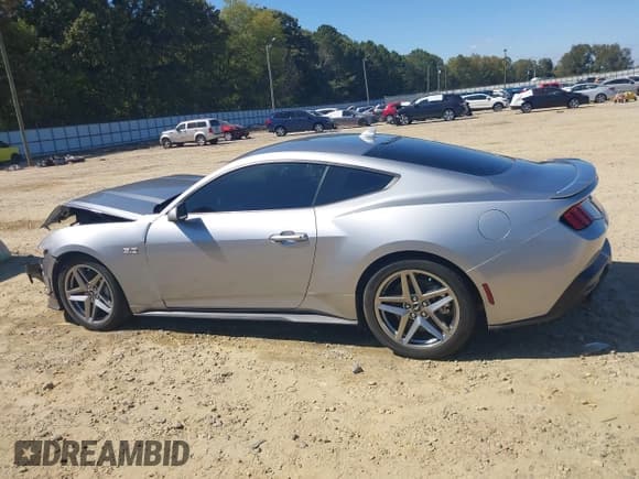 ✅ 2024 Ford Mustang GT Premium • VIN: 1FA6P8CF8R5410488 • Lot: 43356884. Listed on IAAI with 18,422 mi. Free auction sales archive from the USA and detailed vehicle history report at DreamBid. Image 14.