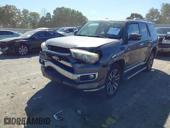 ✅ 2016 Toyota 4Runner Limited • VIN: JTEBU5JR9G5330204 • Lot: 43365895. Wystawiony na IAAI z przebiegiem 157 886 mil. Bezpłatny archiwum sprzedaży aukcyjnych z USA i szczegółowy raport historii pojazdu na DreamBid. Zdjęcie 17.