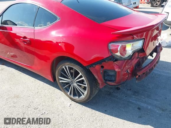 ✅ 2013 Scion FR-S • VIN: JF1ZNAA1XD2713204 • Lot: 42981862. Listed on IAAI with 168,204 mi. Free auction sales archive from the USA and detailed vehicle history report at DreamBid. Image 3.
