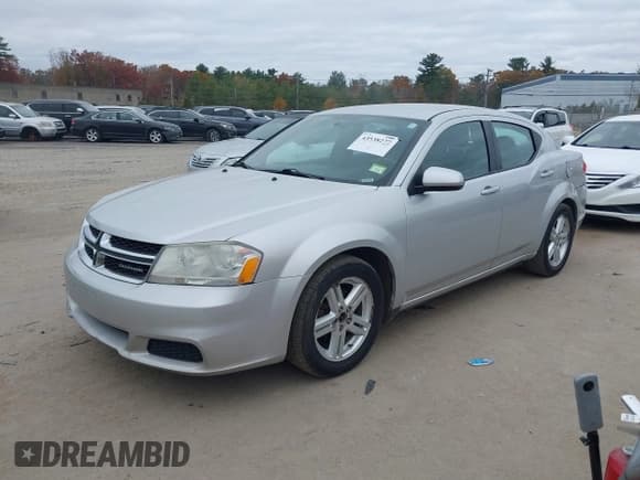 ✅ 2012 Dodge Avenger SXT • VIN: 1C3CDZCB5CN190506 • Lot: 43538277. Listed on IAAI with 199,261 mi. Free auction sales archive from the USA and detailed vehicle history report at DreamBid. Image 2.