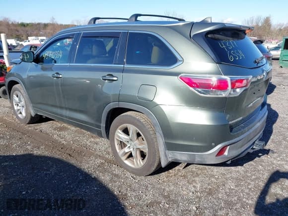 ✅ 2015 Toyota Highlander Limited Platinum • VIN: 5TDDKRFH0FS084873 • Lot: 43776554. Listed on IAAI with 100,105 mi. Free auction sales archive from the USA and detailed vehicle history report at DreamBid. Image 3.