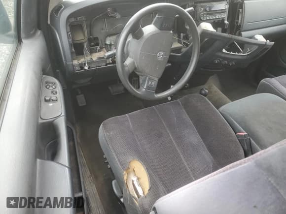 ✅ 2005 Dodge 2500 ST • VIN: 3D7KS26D55G826098 • Lot: 52813795. Wystawiony na Copart z przebiegiem Nie podano. Bezpłatny archiwum sprzedaży aukcyjnych z USA i szczegółowy raport historii pojazdu na DreamBid. Zdjęcie 8.