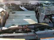 ✅ 2008 Mercury Mariner • VIN: 4M2CU29H28KJ26862 • Lot: 86907864. Wystawiony na Copart z przebiegiem 127 249 mil. Bezpłatny archiwum sprzedaży aukcyjnych z USA i szczegółowy raport historii pojazdu na DreamBid. Zdjęcie 16.