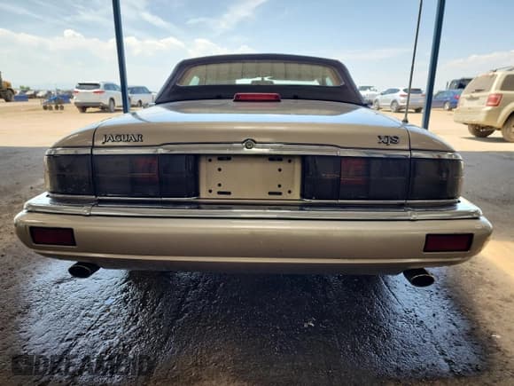 ✅ 1995 Jaguar XJS • VIN: SAJNX2743SC199876 • Лот: 67586335. Опубликован ранее на Copart с пробегом 38 806 миль. Бесплатный доступ к архиву аукционных продаж из США и подробный отчёт об истории автомобиля на DreamBid. Изображение 6.