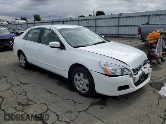 2006 Honda Accord LX с VIN 1HGCM56456A107185, выставлен на аукционе Copart как лот 82542485 с пробегом 102 502 миль миль и Списание • Salvage title. История ставок и продаж доступна на DreamBid. Изображение 4.