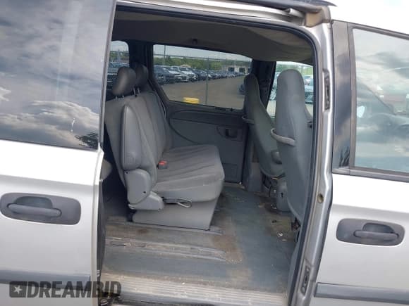 ✅ 2005 Dodge Caravan SE • VIN: 1D4GP24R45B149623 • Lot: 43221955. Listed on IAAI with 180,289 mi. Free auction sales archive from the USA and detailed vehicle history report at DreamBid. Image 8.