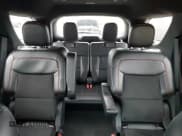 ✅ 2022 Ford Explorer ST-Line • VIN: 1FMSK7KH6NGB71246 • Lot: 91639755. Wystawiony na Copart z przebiegiem 47 436 mil. Bezpłatny archiwum sprzedaży aukcyjnych z USA i szczegółowy raport historii pojazdu na DreamBid. Zdjęcie 10.