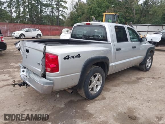 ✅ 2005 Dodge Dakota SLT • VIN: 1D7HW48N25S224512 • Lot: 43549718. Listed on IAAI with 205,160 mi. Free auction sales archive from the USA and detailed vehicle history report at DreamBid. Image 4.