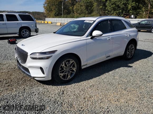 ✅ 2022 Genesis GV70 2.5T • VIN: KMUMADTB9NU045292 • Lot: 82715925. Listed on Copart with 47,926 mi. Free auction sales archive from the USA and detailed vehicle history report at DreamBid. Image 1.