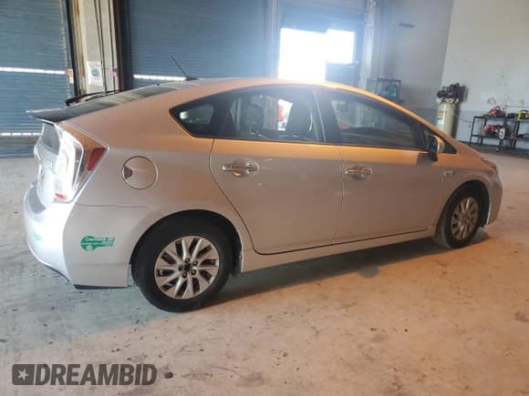 ✅ 2014 Toyota Prius • VIN: JTDKN3DP4E3060341 • Lot: 89684815. Listed on Copart with 102,709 mi. Free auction sales archive from the USA and detailed vehicle history report at DreamBid. Image 3.