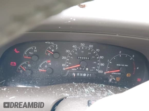 ✅ 2001 Ford Excursion Limited • VIN: 1FMSU43F31EC37134 • Lot: 41903739. Wystawiony na IAAI z przebiegiem 152 052 mil. Bezpłatny archiwum sprzedaży aukcyjnych z USA i szczegółowy raport historii pojazdu na DreamBid. Zdjęcie 7.