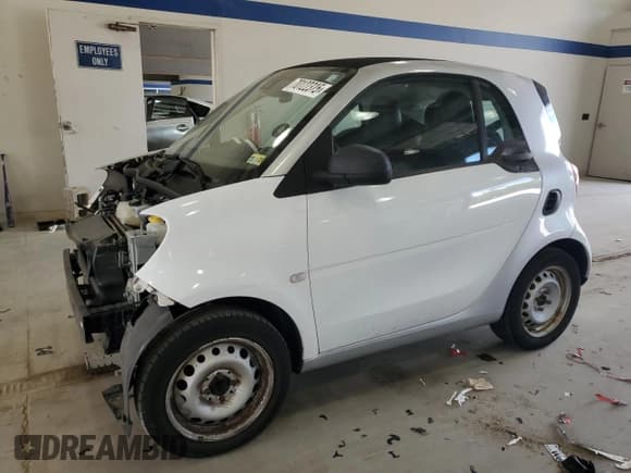✅ 2016 Smart fortwo Passion • VIN: WMEFJ5DA2GK139148 • Lot: 70122315. Wystawiony na Copart z przebiegiem 59 684 mil. Bezpłatny archiwum sprzedaży aukcyjnych z USA i szczegółowy raport historii pojazdu na DreamBid. Zdjęcie 1.
