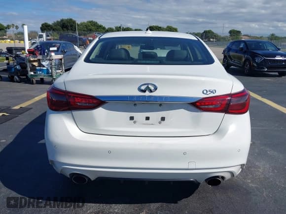 ✅ 2021 Infiniti Q50 Luxe • VIN: JN1EV7BP8MM701073 • Lot: 43707547. Wystawiony na IAAI z przebiegiem 51 990 mil. Bezpłatny archiwum sprzedaży aukcyjnych z USA i szczegółowy raport historii pojazdu na DreamBid. Zdjęcie 16.
