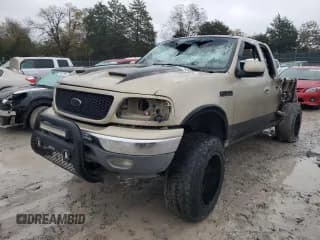 ✅ 1999 Ford F-150 XL • VIN: 1FTRX08L5XKB97084 • Lot: 89793435. Wystawiony na Copart z przebiegiem Nie podano. Bezpłatny archiwum sprzedaży aukcyjnych z USA i szczegółowy raport historii pojazdu na DreamBid. Zdjęcie 1.