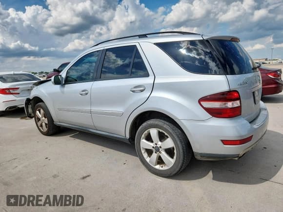 ✅ 2009 Mercedes-Benz M 350 • VIN: 4JGBB56E79A508097 • Lot: 63374835. Wystawiony na Copart z przebiegiem 214 298 mil. Bezpłatny archiwum sprzedaży aukcyjnych z USA i szczegółowy raport historii pojazdu na DreamBid. Zdjęcie 2.