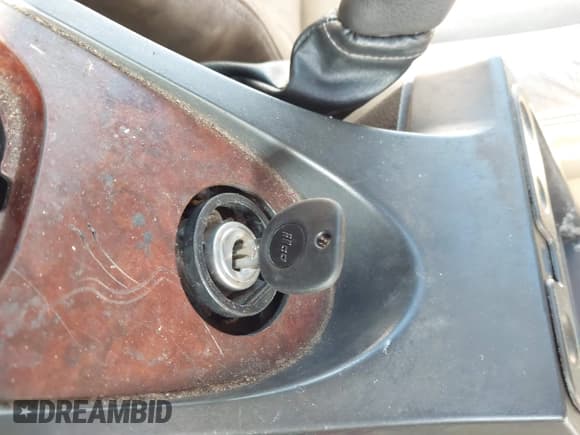 ✅ 2007 Saab 9-7X V8 • VIN: 5S3ET13M072802199 • Lot: 43670329. Wystawiony na IAAI z przebiegiem 279 566 mil. Bezpłatny archiwum sprzedaży aukcyjnych z USA i szczegółowy raport historii pojazdu na DreamBid. Zdjęcie 11.