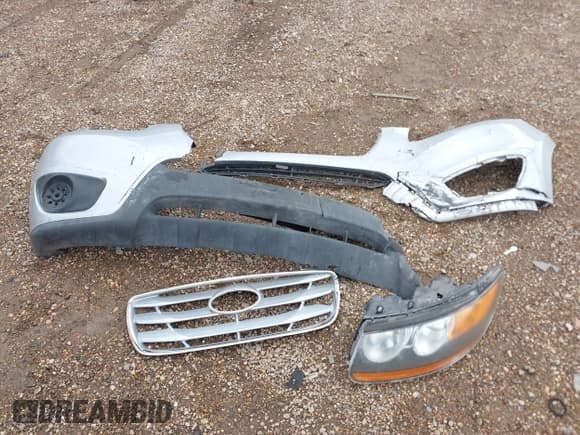 ✅ 2010 Hyundai Santa Fe GLS • VIN: 5NMSG3AB3AH384296 • Лот: 43223357. Опубликован ранее на IAAI с пробегом 160 962 миль. Бесплатный доступ к архиву аукционных продаж из США и подробный отчёт об истории автомобиля на DreamBid. Изображение 12.