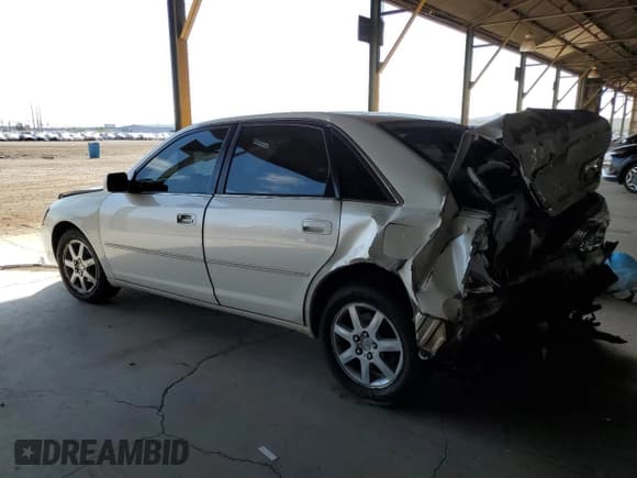 ✅ 2001 Toyota Avalon XLS • VIN: 4T1BF28B11U177994 • Лот: 81806845. Опубликован ранее на Copart с пробегом Не указан. Бесплатный доступ к архиву аукционных продаж из США и подробный отчёт об истории автомобиля на DreamBid. Изображение 2.