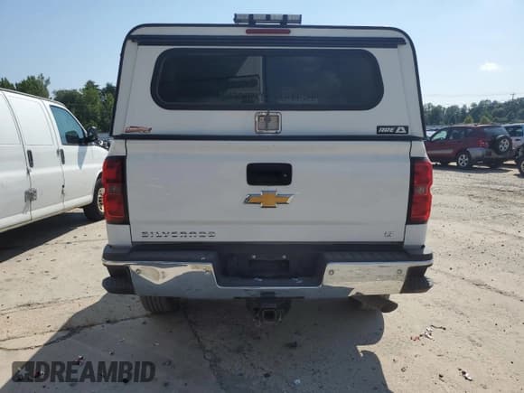 ✅ 2015 Chevrolet Silverado 2500HD LT • VIN: 1GC1KVEGXFF148406 • Lot: 64765665. Wystawiony na Copart z przebiegiem 46 185 mil. Bezpłatny archiwum sprzedaży aukcyjnych z USA i szczegółowy raport historii pojazdu na DreamBid. Zdjęcie 6.