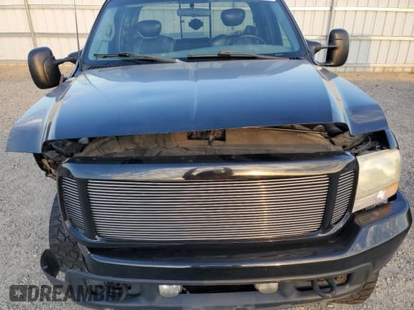 ✅ 2002 Ford F-250 XL • VIN: 1FTNX21S92EC67768 • Lot: 69890235. Wystawiony na Copart z przebiegiem 107 958 mil. Bezpłatny archiwum sprzedaży aukcyjnych z USA i szczegółowy raport historii pojazdu na DreamBid. Zdjęcie 11.