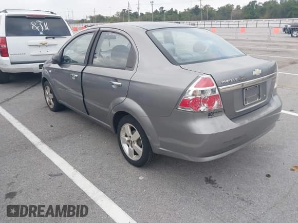 ✅ 2008 Chevrolet Aveo LT • VIN: KL1TG56668B240775 • Lot: 40971975. Wystawiony na IAAI z przebiegiem 137 900 mil. Bezpłatny archiwum sprzedaży aukcyjnych z USA i szczegółowy raport historii pojazdu na DreamBid. Zdjęcie 3.