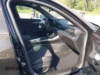 2024 Dodge Hornet R/T Plus z VIN ZACPDFDWXR3A22378, wystawiony jako IAAI lot #42408784 z przebiegiem 5 472 mil mil oraz . Historia ofert i sprzedaży dostępna na DreamBid. Obrazek 5.