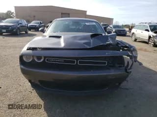 ✅ 2015 Dodge Challenger SXT Plus • VIN: 2C3CDZBG8FH775378 • Lot: 41369303. Wystawiony na Copart z przebiegiem 140 148 mil. Bezpłatny archiwum sprzedaży aukcyjnych z USA i szczegółowy raport historii pojazdu na DreamBid. Zdjęcie 5.