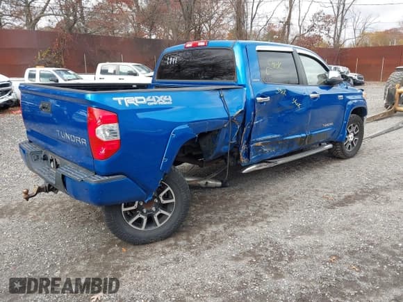 ✅ 2016 Toyota Tundra Limited • VIN: 5TFHY5F15GX494723 • Lot: 43618964. Listed on IAAI with 75,346 mi. Free auction sales archive from the USA and detailed vehicle history report at DreamBid. Image 4.
