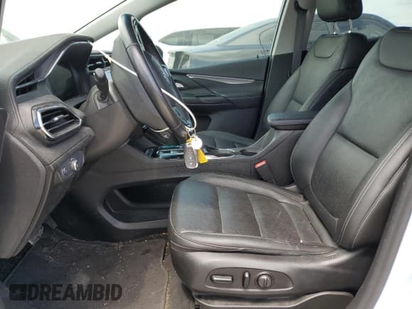 ✅ 2022 Chevrolet Bolt EV 2LT • VIN: 1G1FX6S06N4101896 • Lot: 48811794. Wystawiony na Copart z przebiegiem 53 751 mil. Bezpłatny archiwum sprzedaży aukcyjnych z USA i szczegółowy raport historii pojazdu na DreamBid. Zdjęcie 7.
