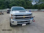 ✅ 2018 Chevrolet Silverado 2500HD LTZ • VIN: 1GC1KWEY4JF194773 • Lot: 81467895. Wystawiony na Copart z przebiegiem 68 545 mil. Bezpłatny archiwum sprzedaży aukcyjnych z USA i szczegółowy raport historii pojazdu na DreamBid. Zdjęcie 13.